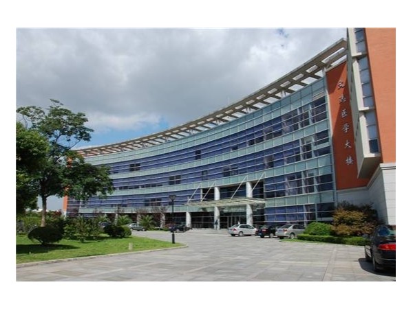 交通大學(xué)無油水潤滑空壓機案例！